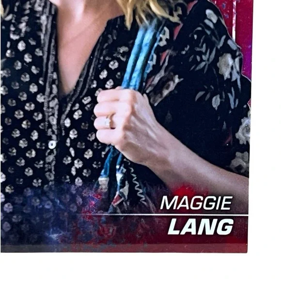 2025 Topps Chrome Marvel Studios Maggie Lang #S-93 Red Refractor The Snap 2/5 - Picture 4 of 10